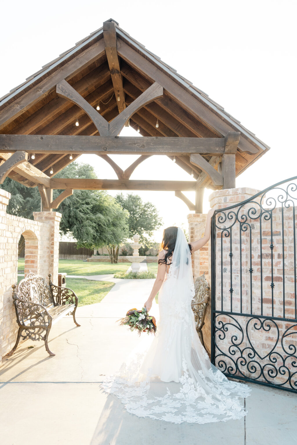 lubbock-wedding-venue-eberley-brooks-showit-blog